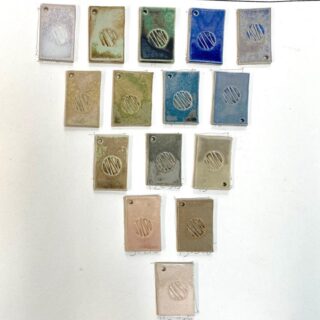 Some great results out of the kiln @forestrowschoolofceramics 

Matt, satin matt, crawl, oilspot and crackle glazes. 

Thank you for the delicious cooking and unloading the kiln Katrina @forestrowschoolofceramics